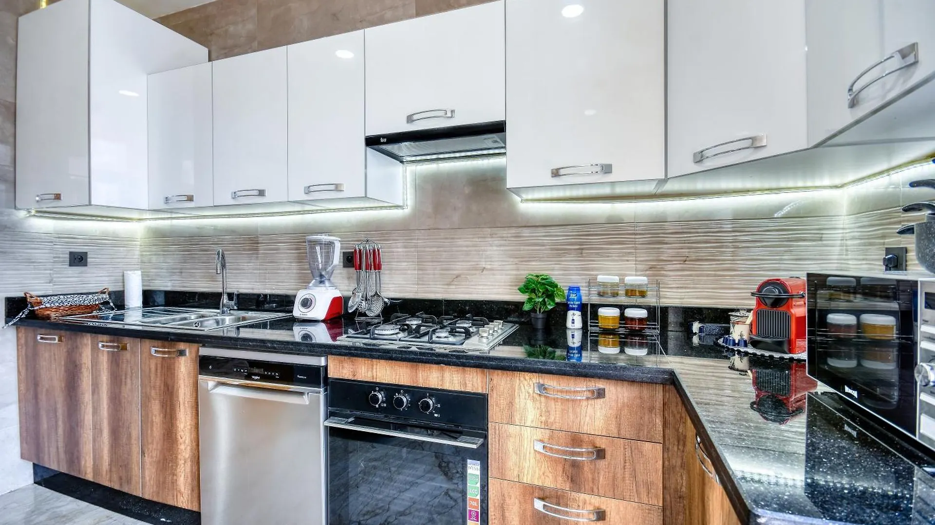 Chic & Comfy Apartment In Agadir Center